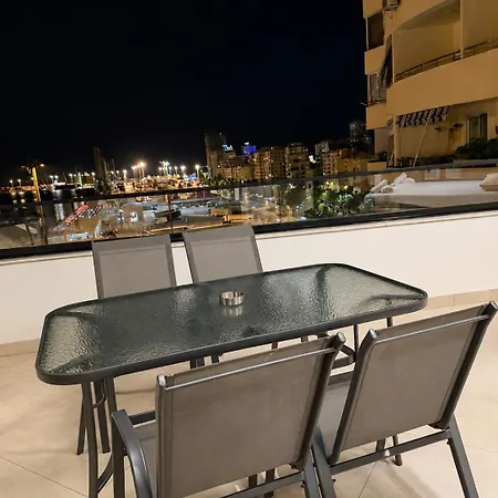 Rashel Marina View *