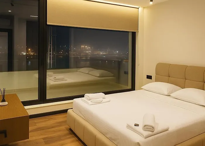 Rashel Marina View *